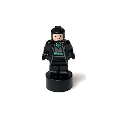  Slytherin Student Statuette / Trophy #3, Light Nougat Face