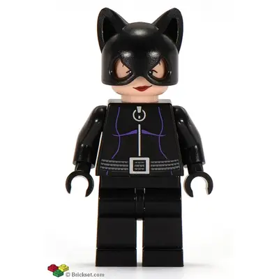  Catwoman - Black Suit with Dark Purple Trim, Red Lips
