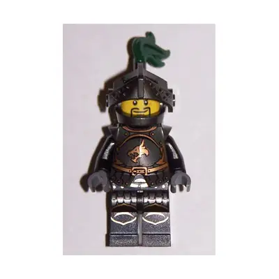  Kingdoms - Dragon Knight Armor with Chain, Helmet with Visor, Beard