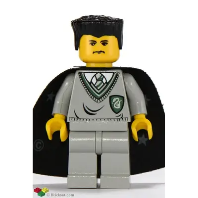  Vincent Crabbe - Light Gray Slytherin Sweater and Legs, Black Cape with Stars, Black Flat Top (Ron Weasley Transformation)