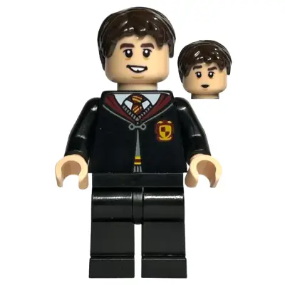  Neville Longbottom - Gryffindor Robe Clasped, Black Legs