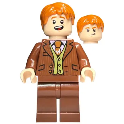  Fred Weasley - Reddish Brown Suit, Dark Orange Tie, Grin / Smiling