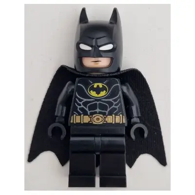  Batman - Black Suit, Gold Belt, Cowl with White Eyes, Neutral / Angry with Bared Teeth