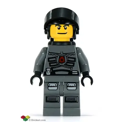  Space Police 3 Officer 4 - Air Tanks