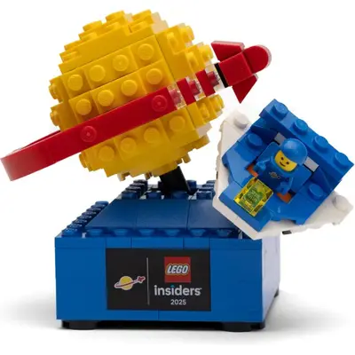 Retro Space Explorer